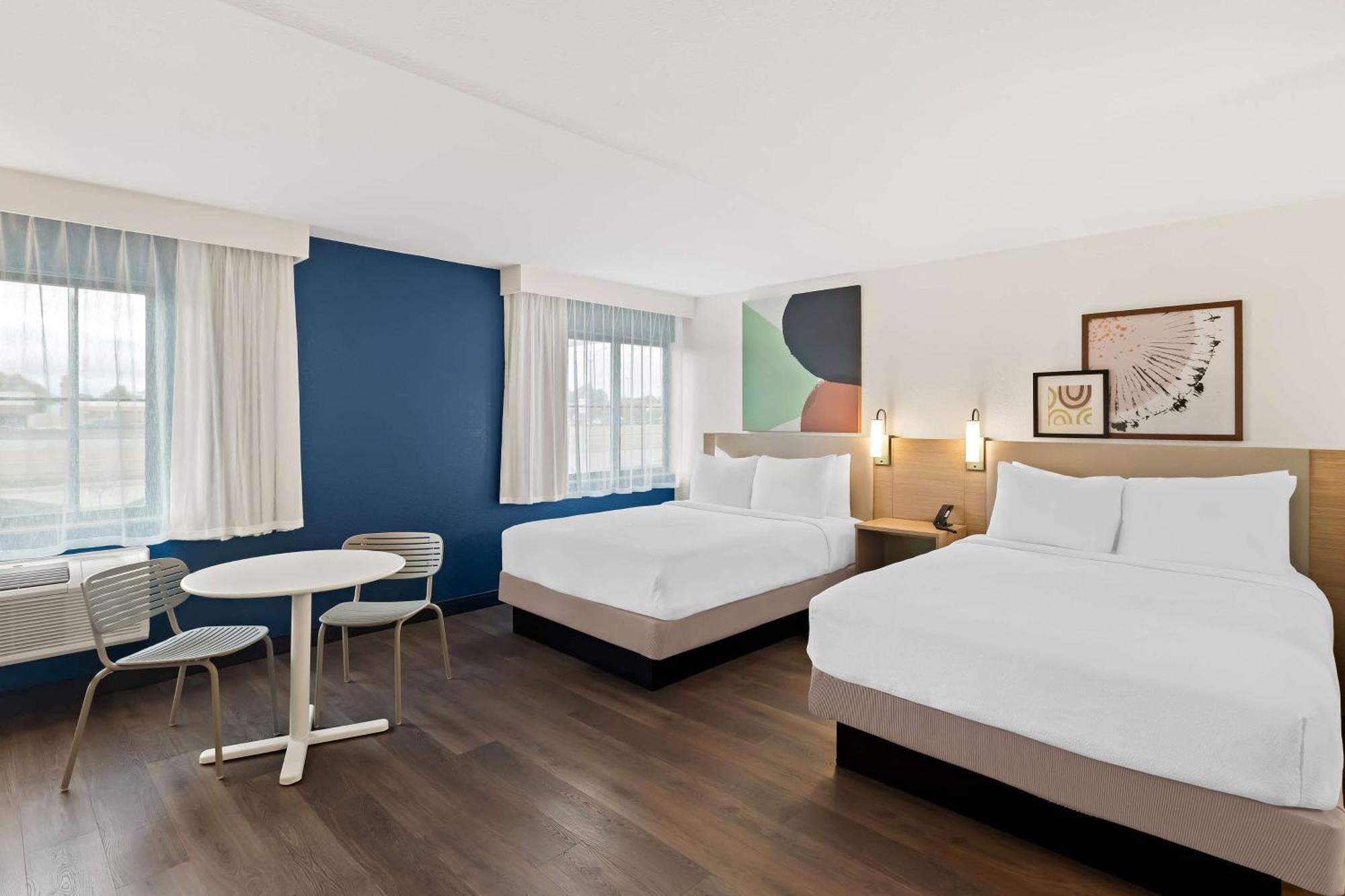 Spark By Hilton Wichita East Екстериор снимка
