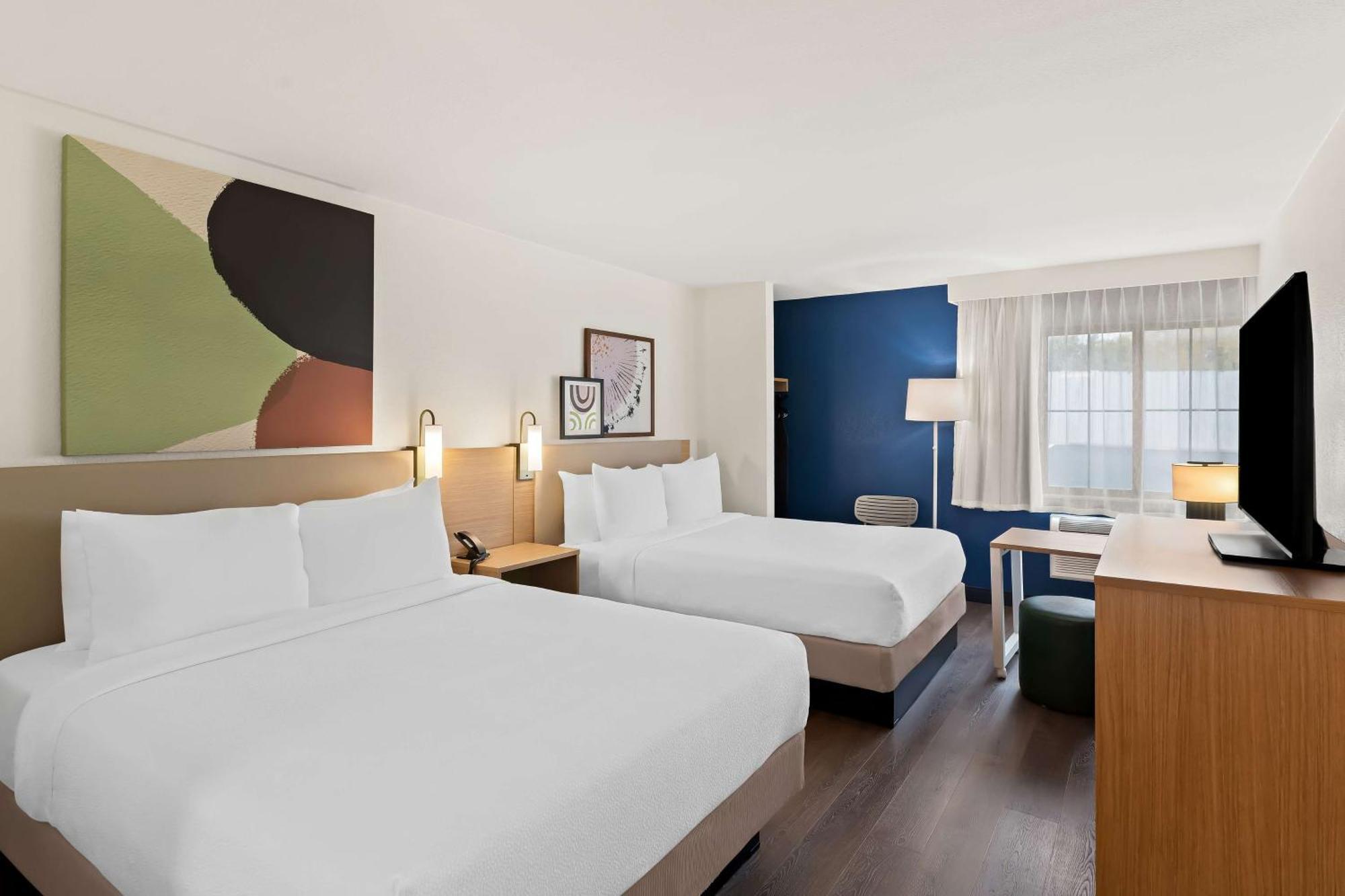 Spark By Hilton Wichita East Екстериор снимка