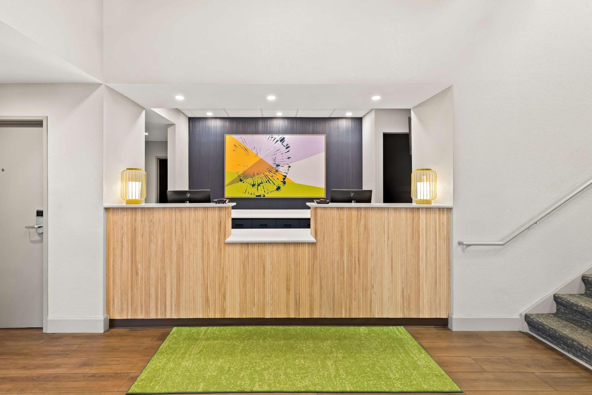 Spark By Hilton Wichita East Екстериор снимка