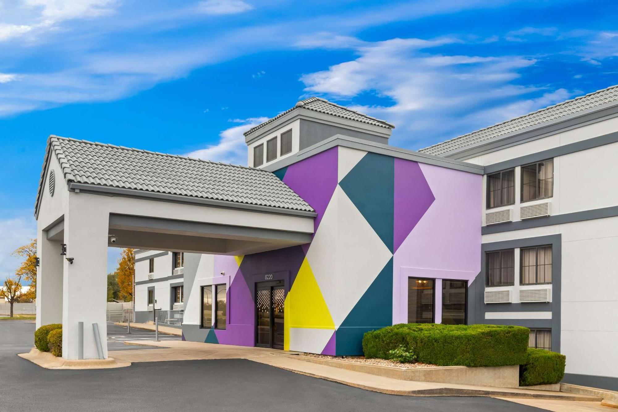 Spark By Hilton Wichita East Екстериор снимка